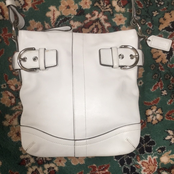 Coach Soho Buckle White Leather Shoulder Bag Purse Silver Buckle Hang Tag - Picture 4 of 16